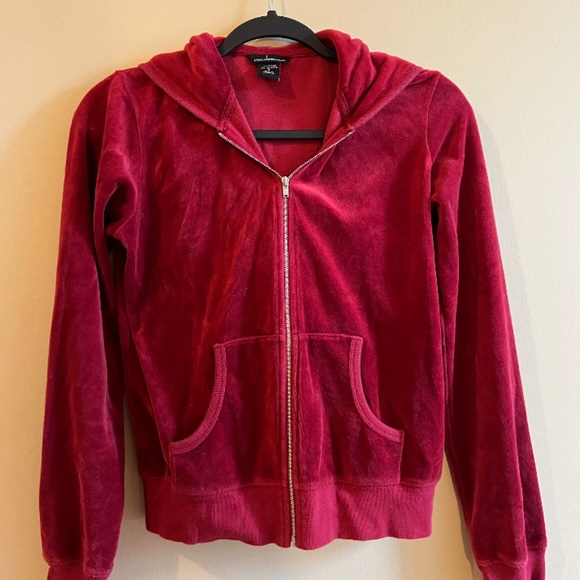 Vintage Velvet Red Crop Hoodie - Picture 1 of 2
